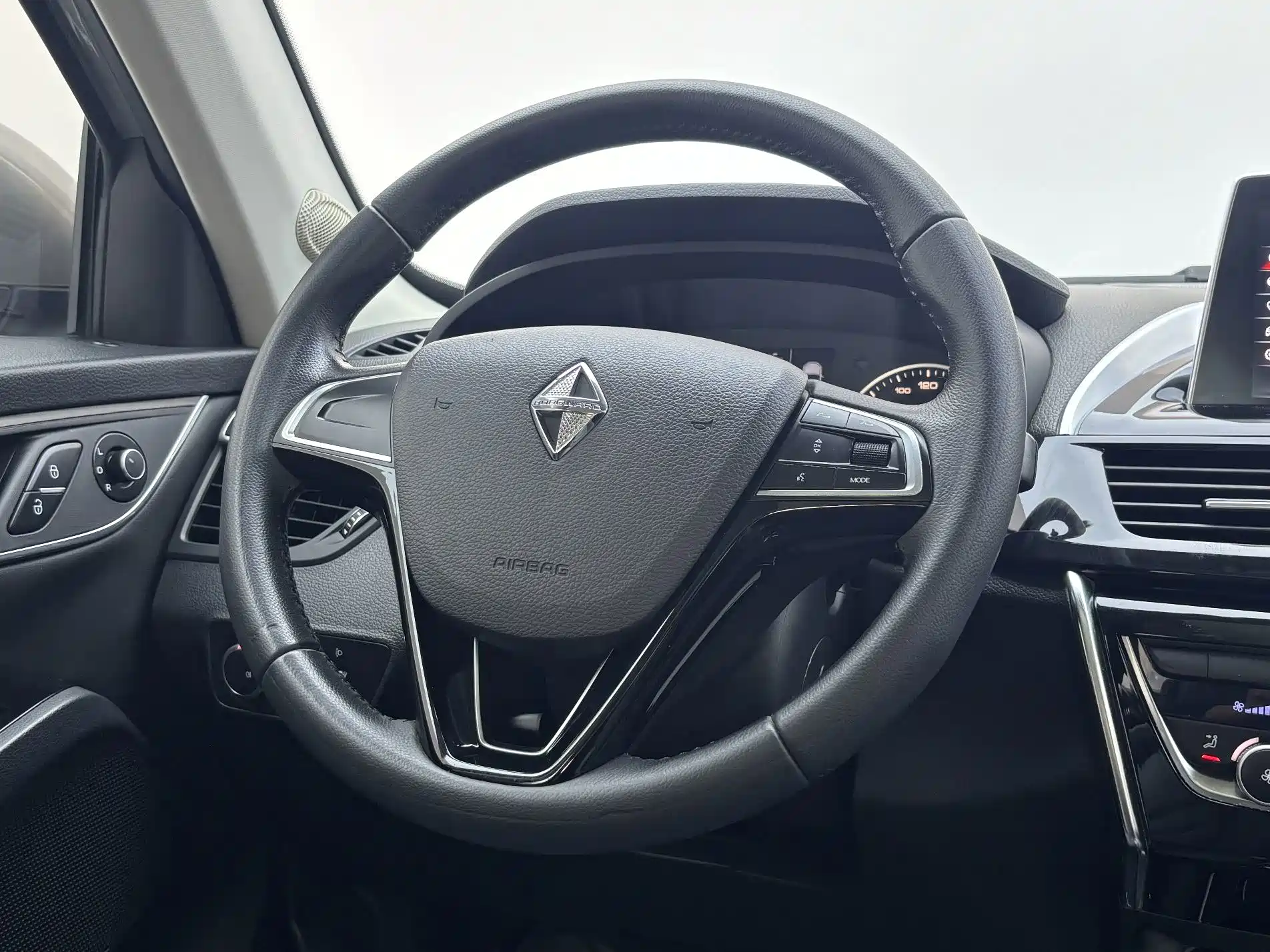 Фото 15 - Borgward BX5
