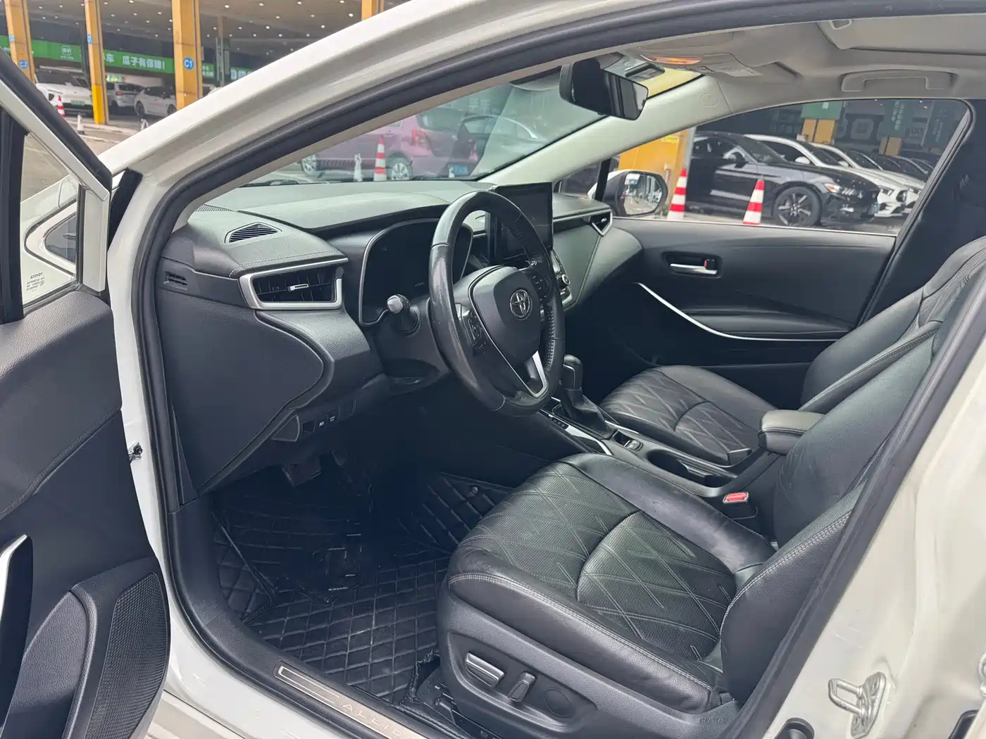 Photo 4 - Toyota Allion