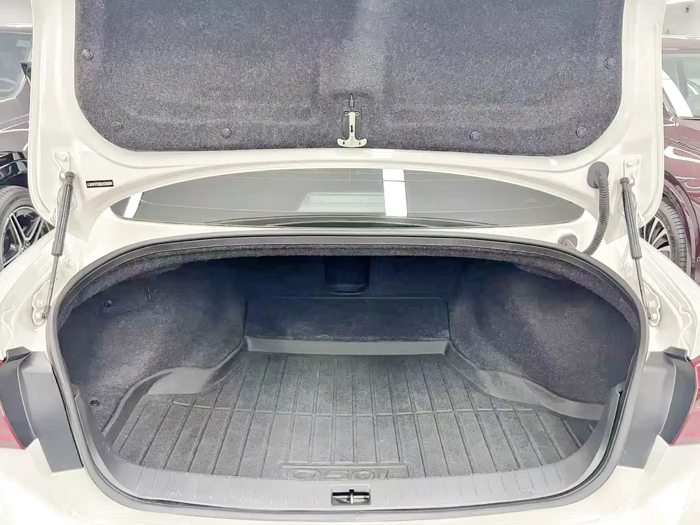 Infiniti Q50L 2020 2018 2.0T Comfort (China VI)