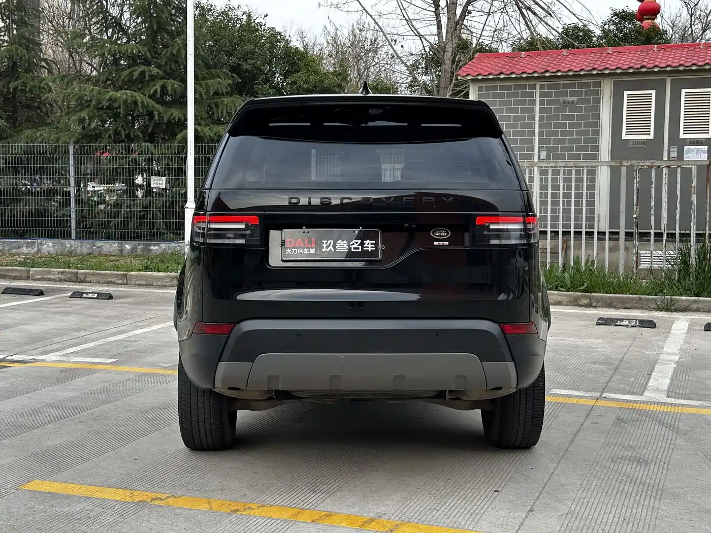 Land Rover Discovery 2018 3.0 SC V6 SE фото 4