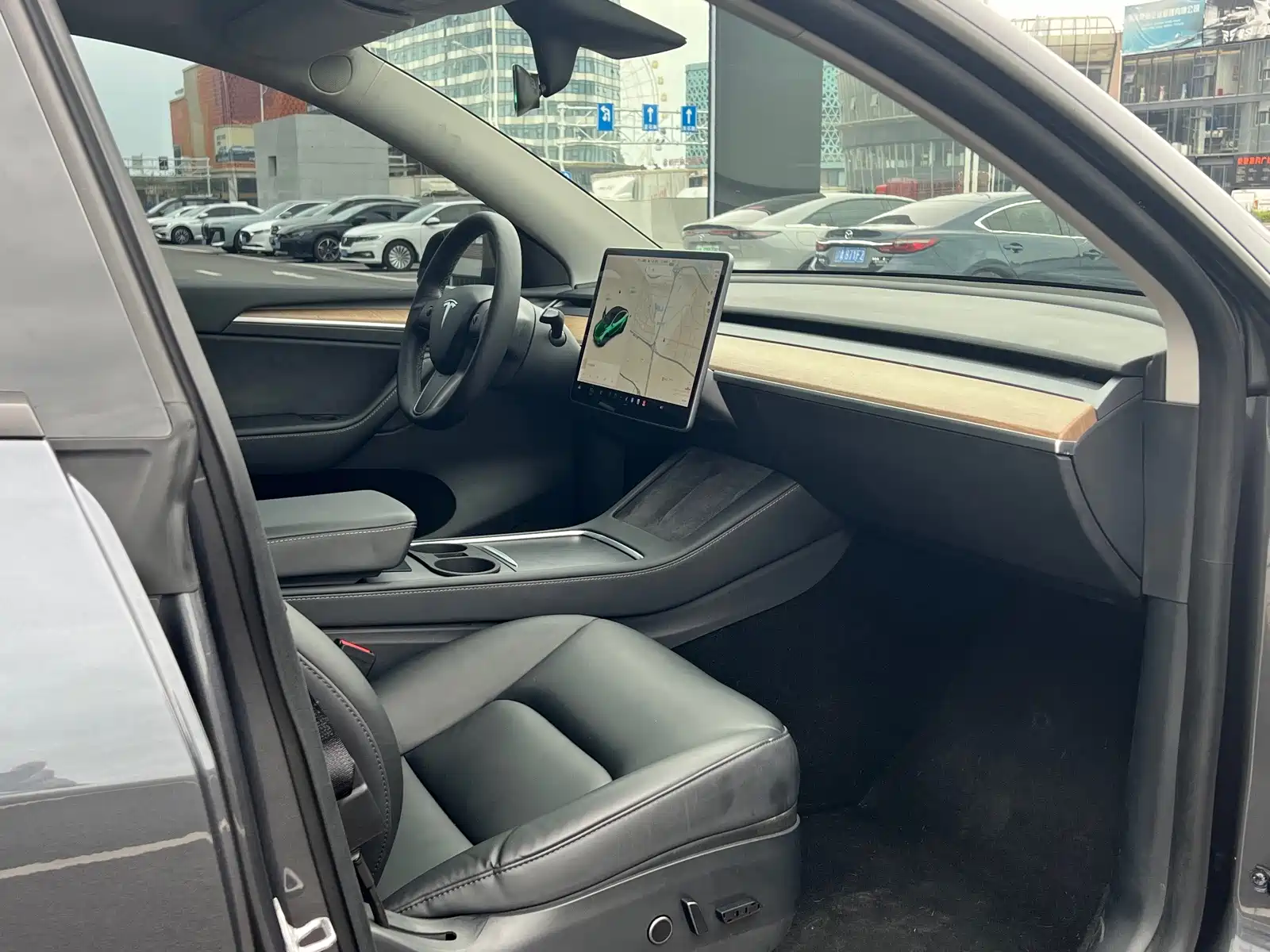 Фото 10 - Tesla Model Y