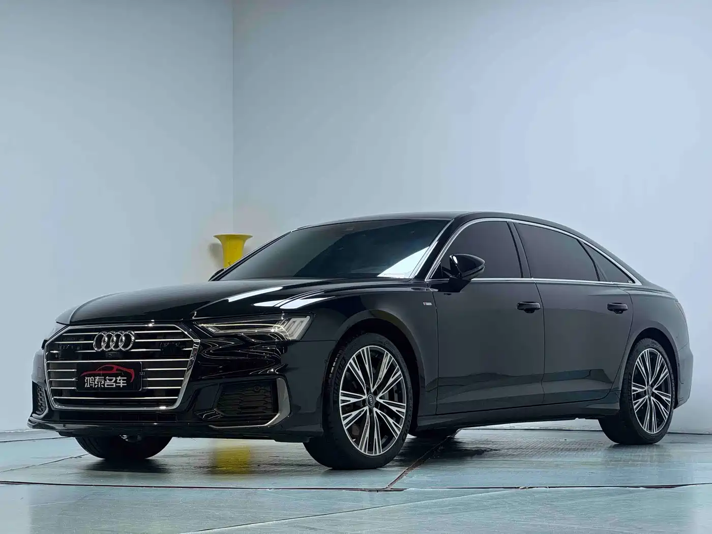 Фото 2 - Audi A6L
