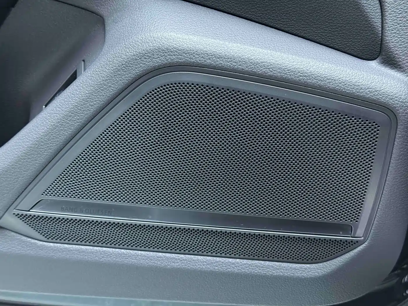 Фото 6 - Audi A6L