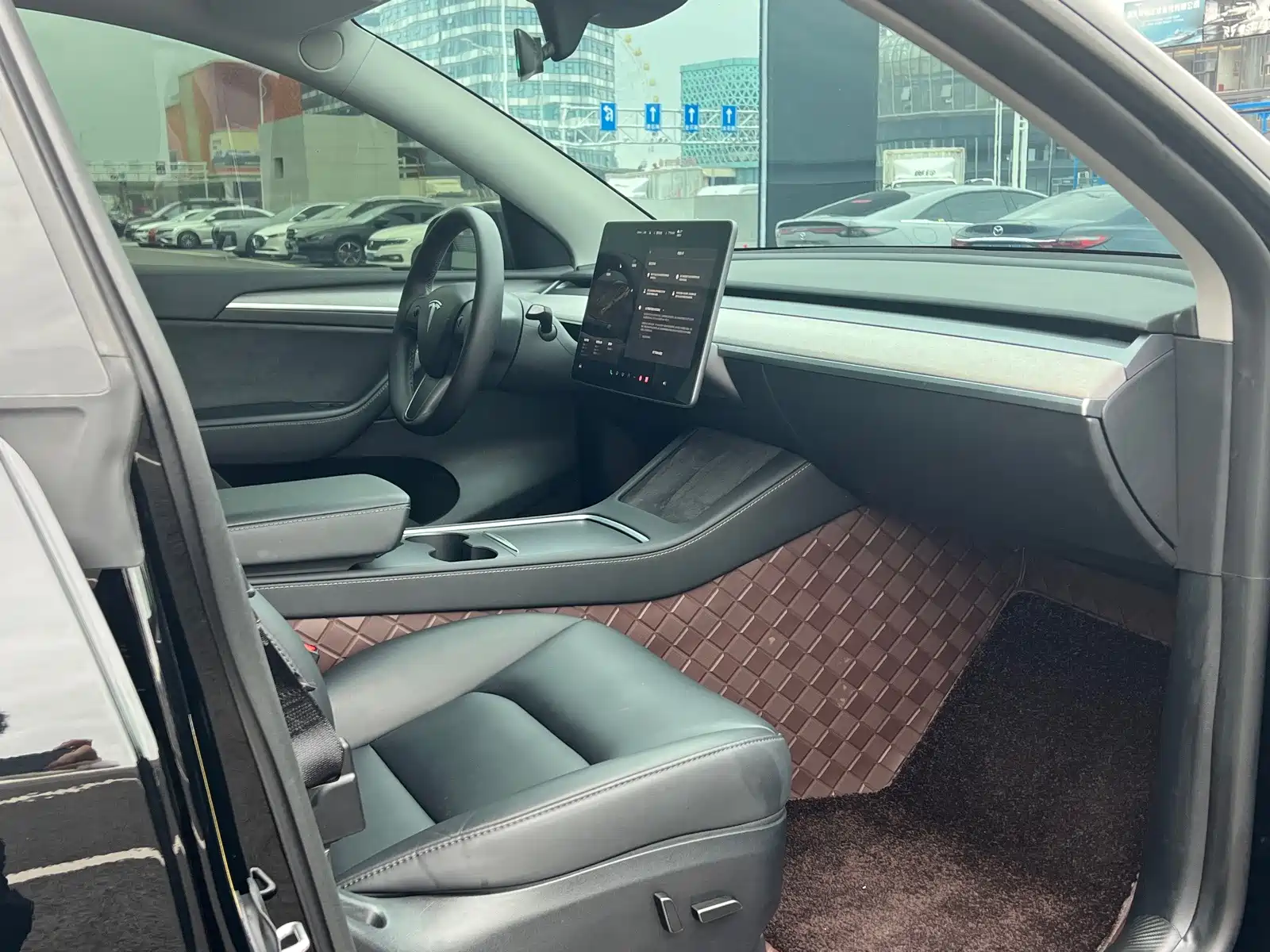 Фото 9 - Tesla Model Y