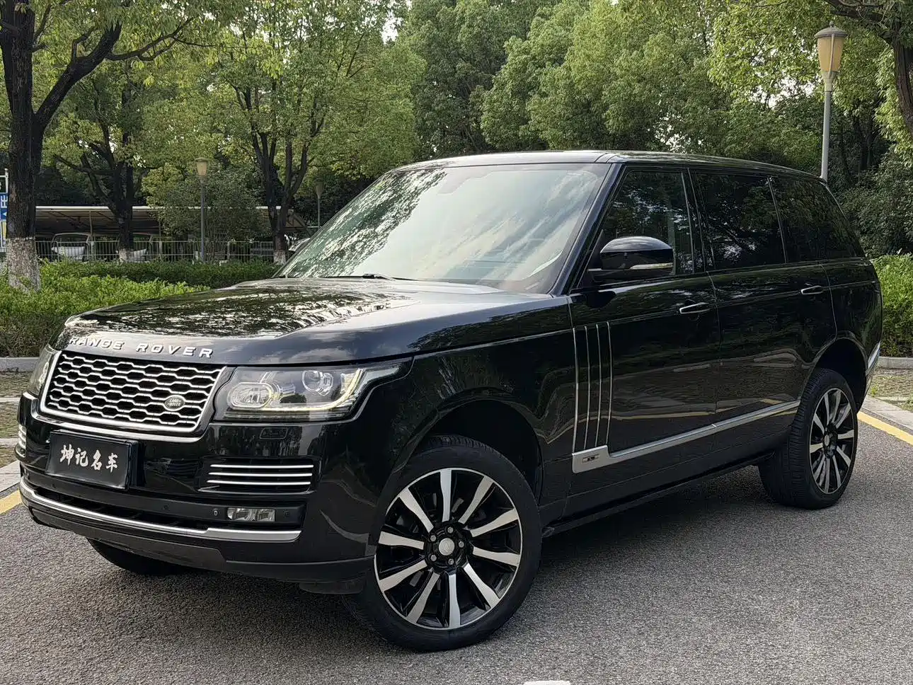 Фото 1 - Land Rover Range Rover