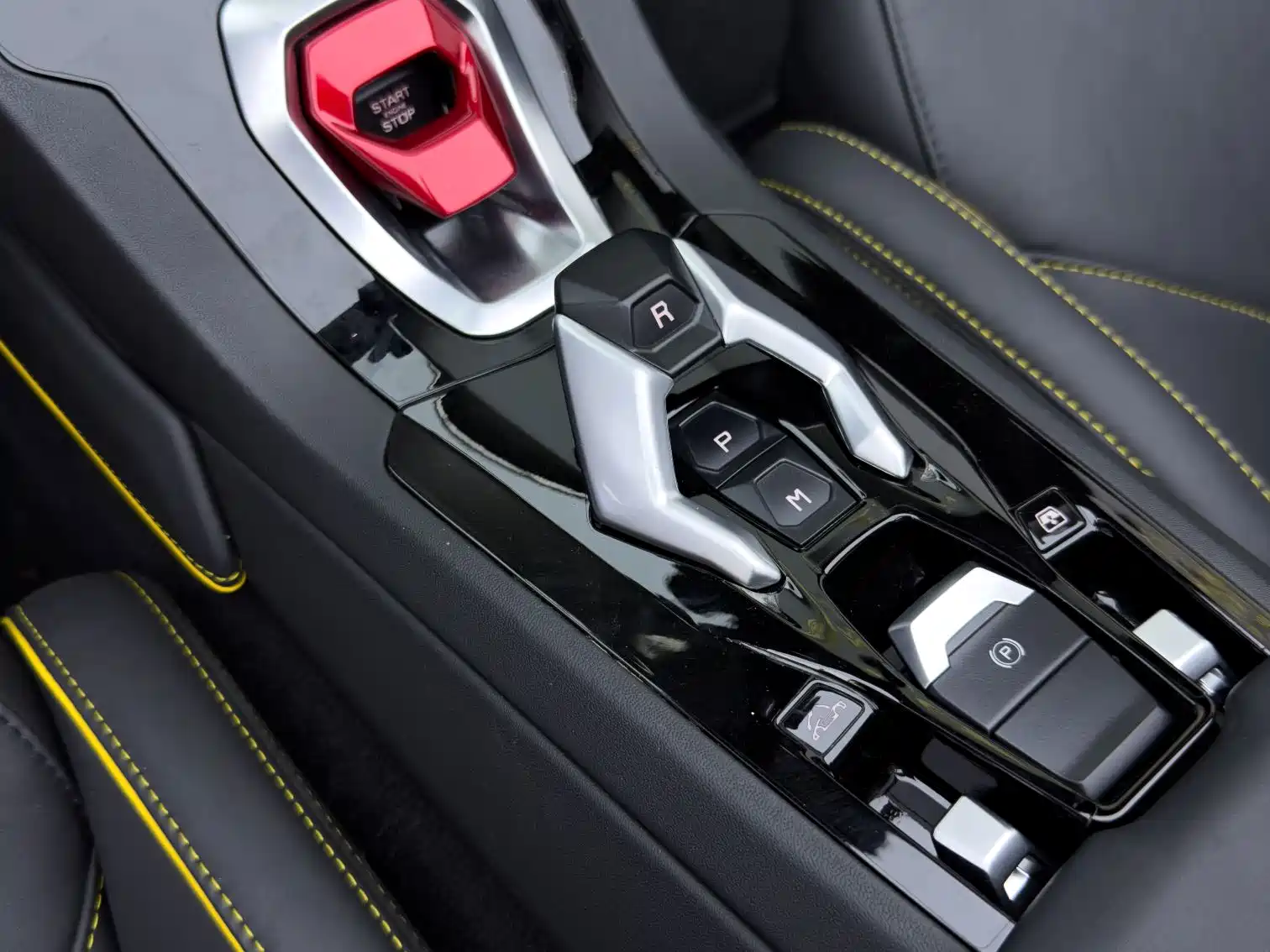 Фото 22 - Lamborghini Huracán