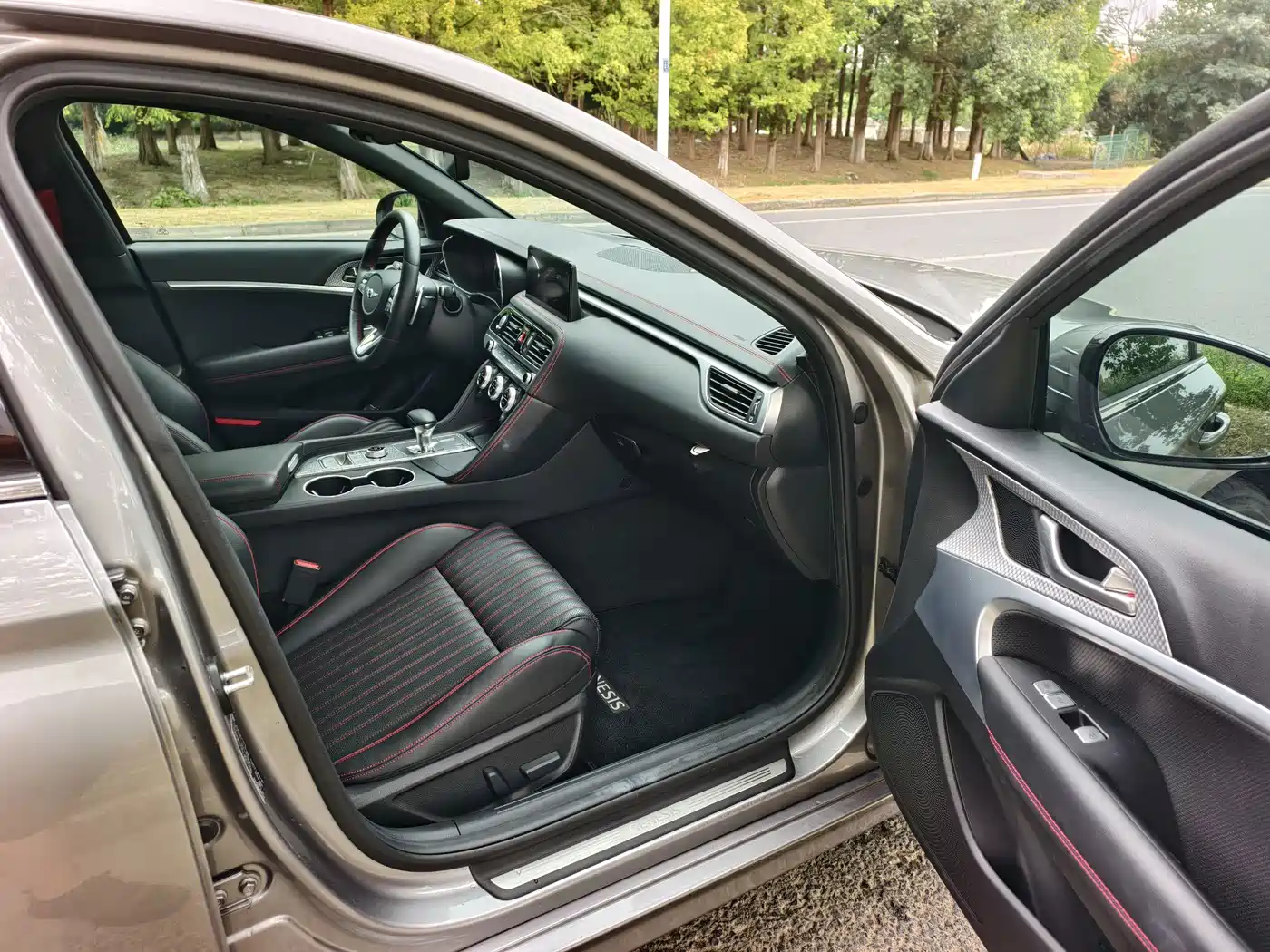 Genesis G70 2022 2023 Model 2.0T RWD Luxury Edition
