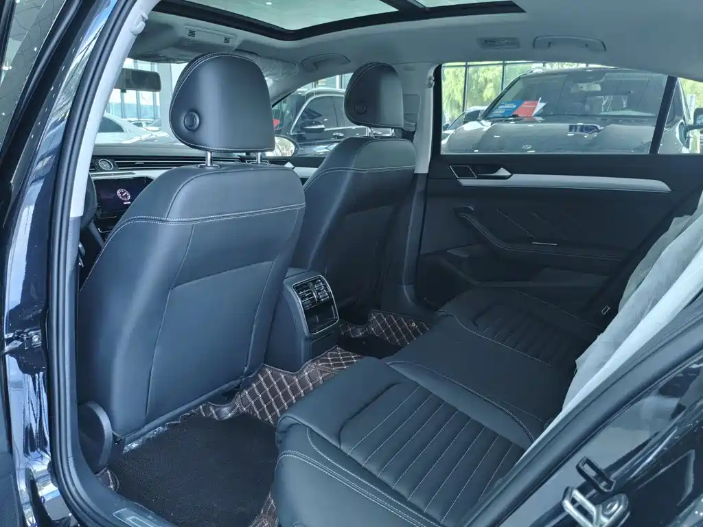 Volkswagen Magotan 2026 2023 Model 2 Million Units Commemorative Edition 280TSI DSG Leading Version