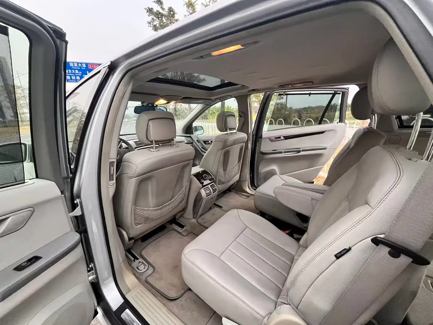 Mercedes-Benz R-Class 2009 Model R 300 L Business Version фото 9