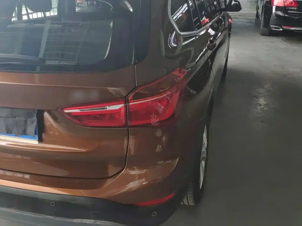 Фото 8 - BMW X1
