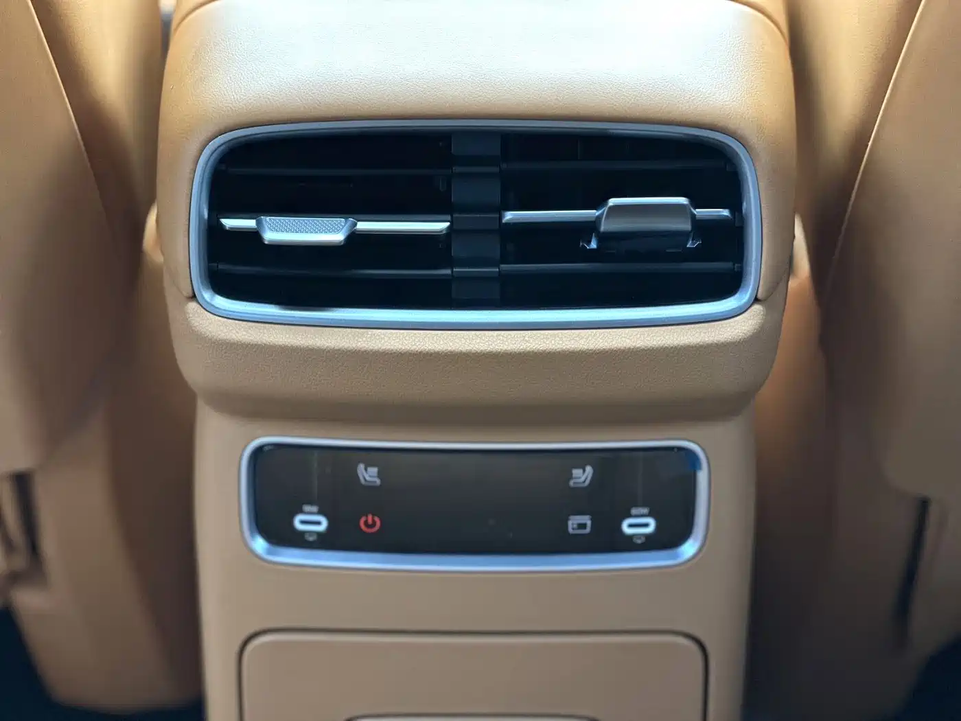 Dongfeng Yipai eπ008 2025 2025 210Max Extended Range 5-Seater