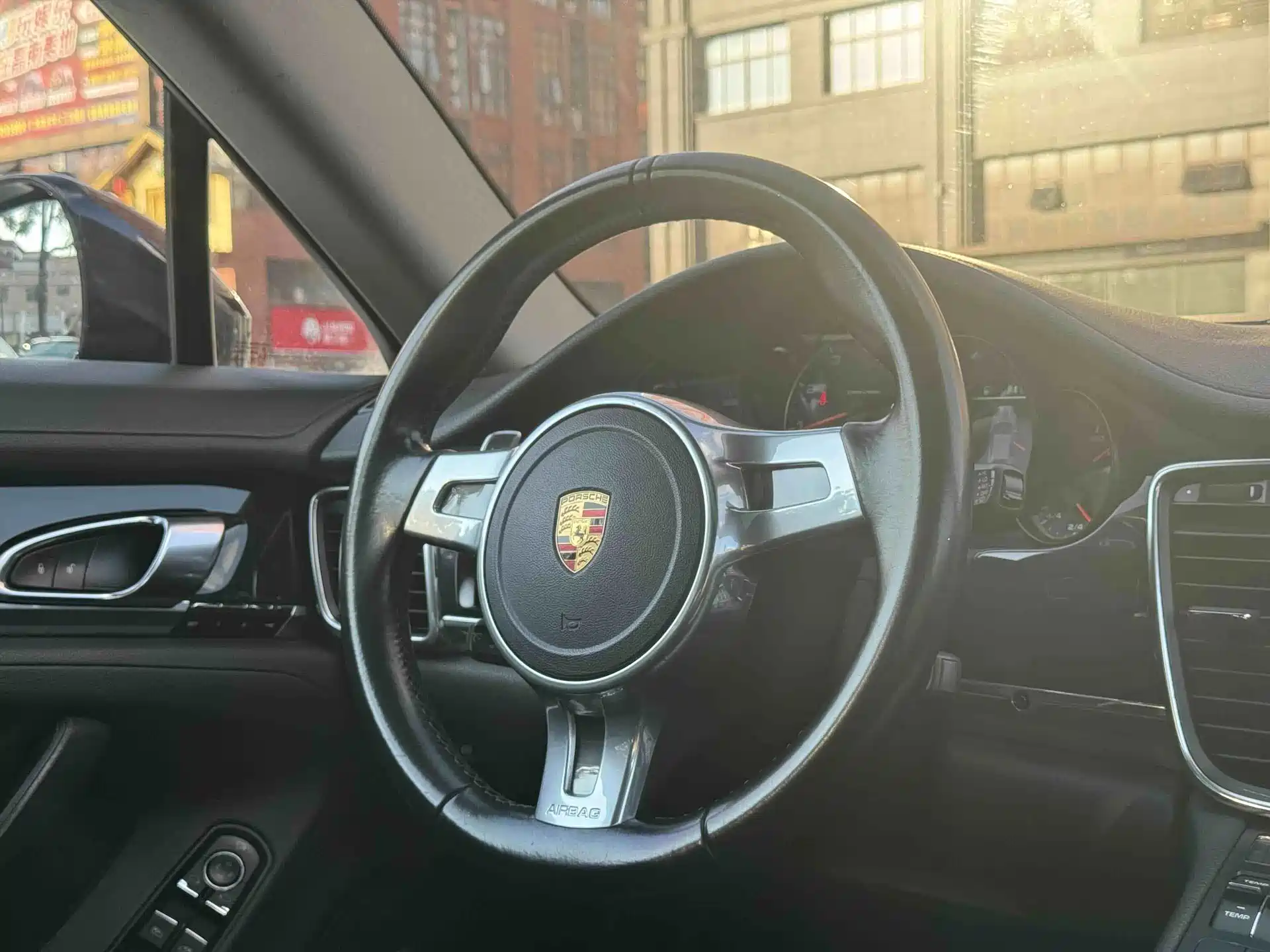 Фото 18 - Porsche Panamera