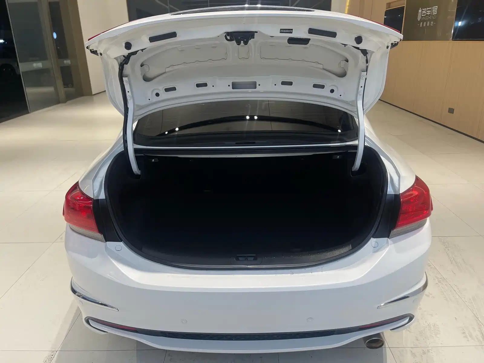 Фото 22 - Honda Spirior