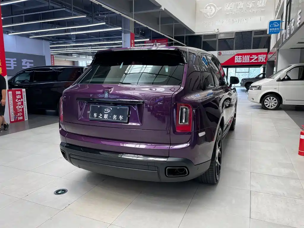 Rolls-Royce Cullinan 2023 2024 Black Badge