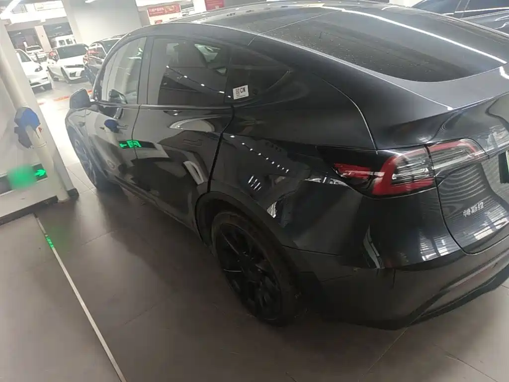 Фото 5 - Tesla Model Y