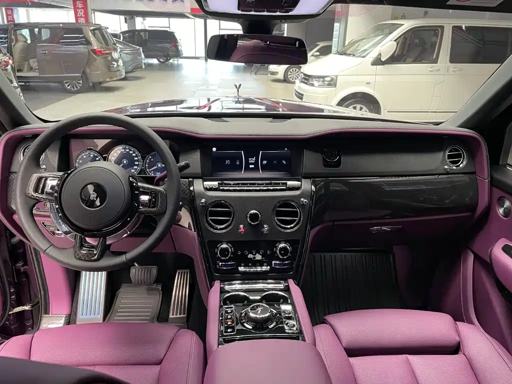 Rolls-Royce Cullinan 2023 2024 Black Badge