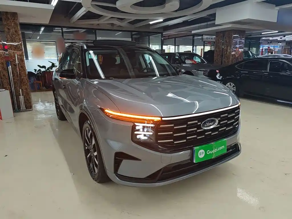 Фото 4 - Ford Edge