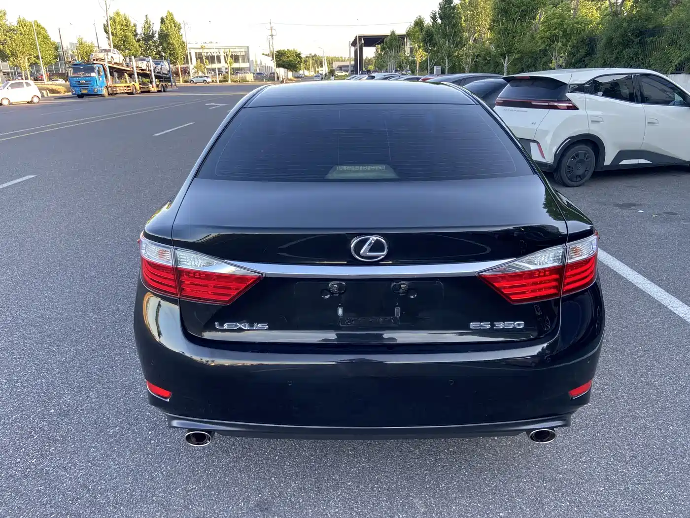 Фото 5 - Lexus ES