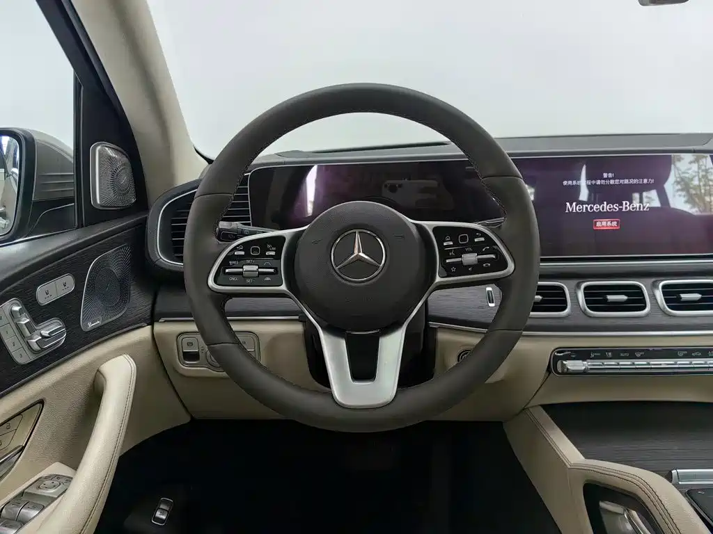 Фото 11 - Mercedes-Benz GLE