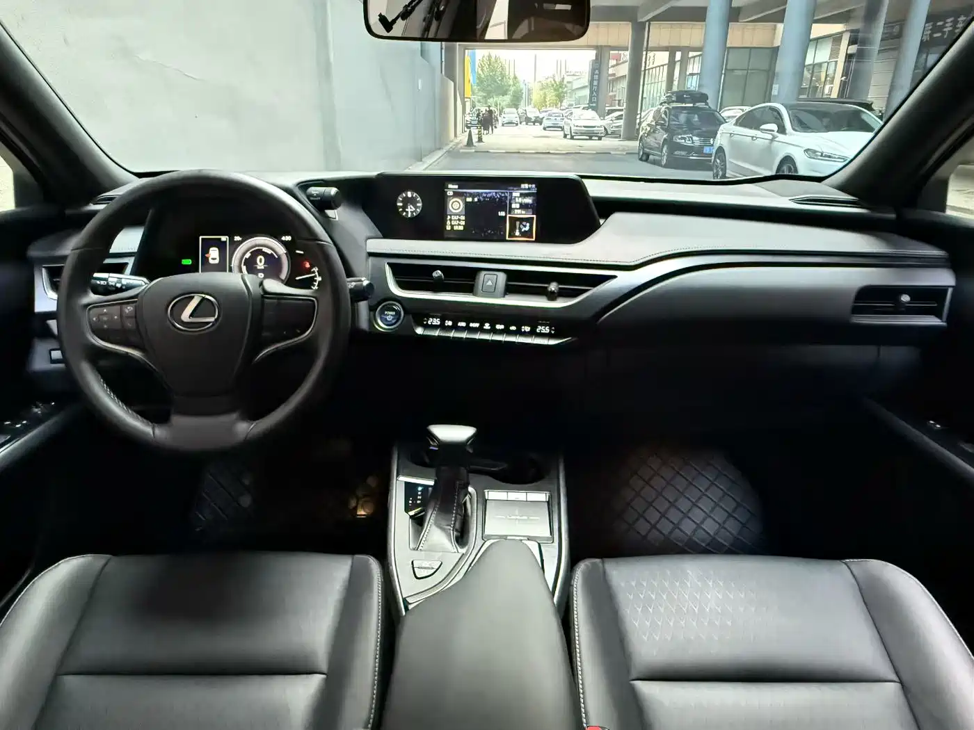 Lexus UX 2020 2020 260h Explore Cool Edition