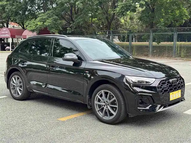 Audi Q5L 2023 40T Luxury Dynamic — фото 4