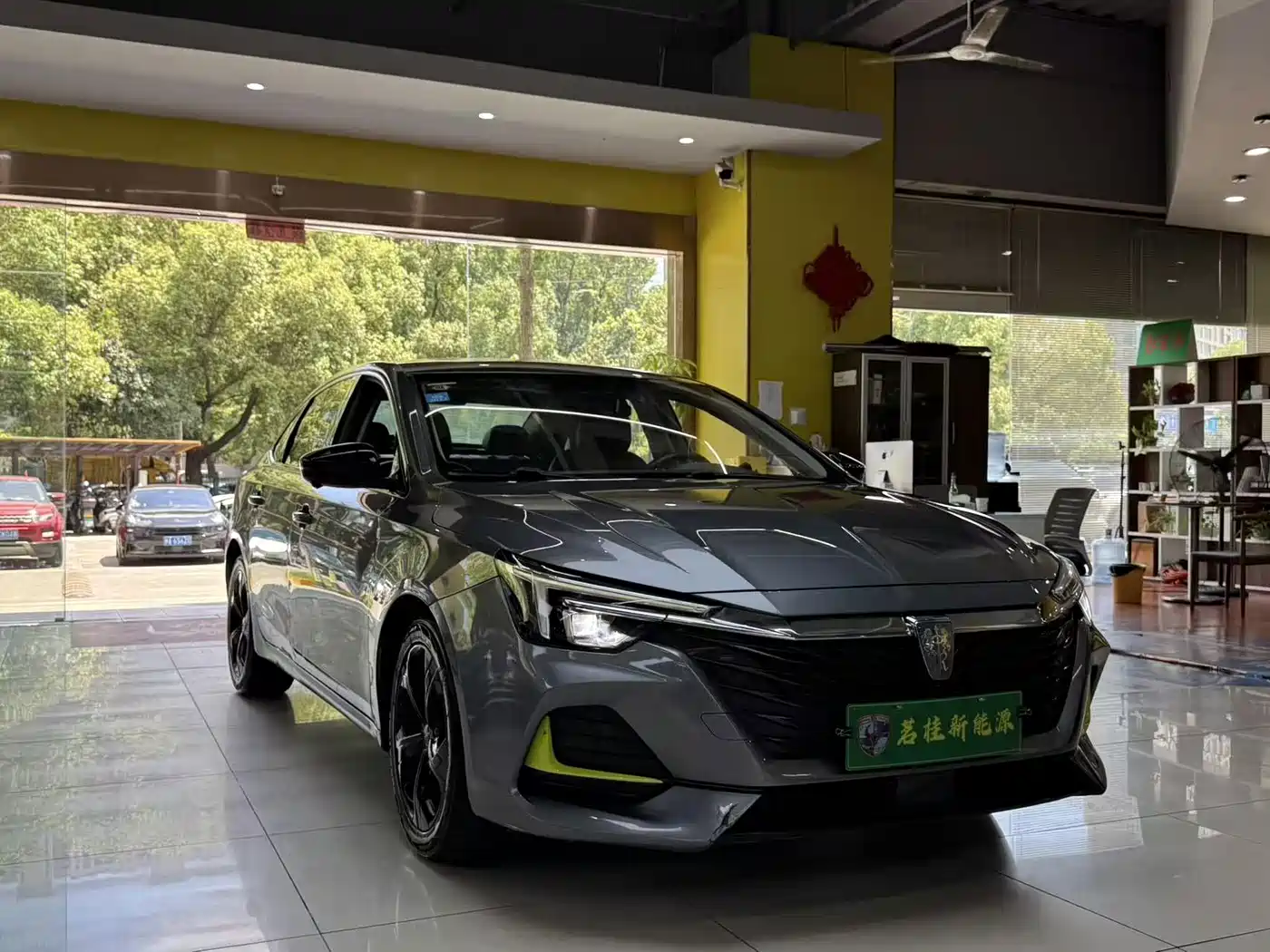 Roewe i6 MAX EV 2021 2020 Model 1.5T PHEV Cool Edition