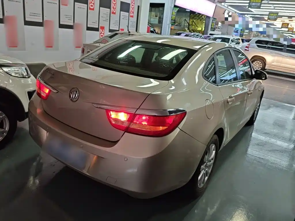 Фото 7 - Buick Excelle