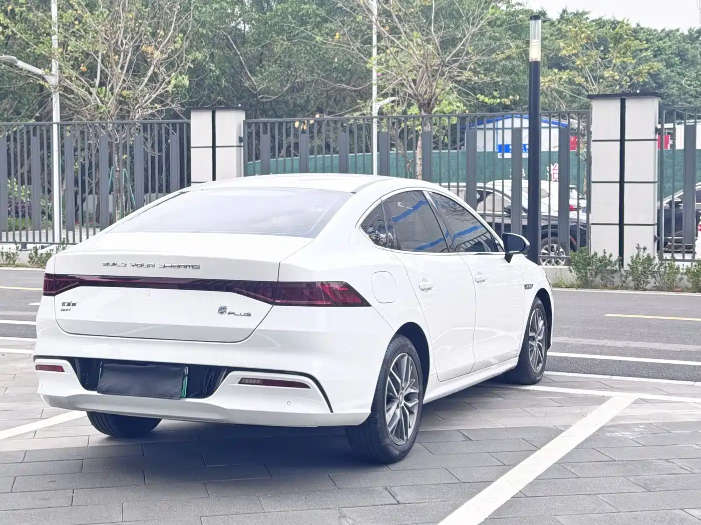 BYD Qin PLUS 2021 DM-i 55KM Flagship фото 9