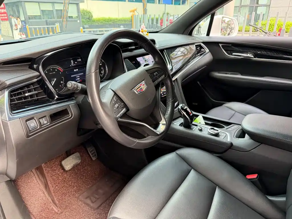 Cadillac XT6 2022 2021 28T 6-Seater Luxury
