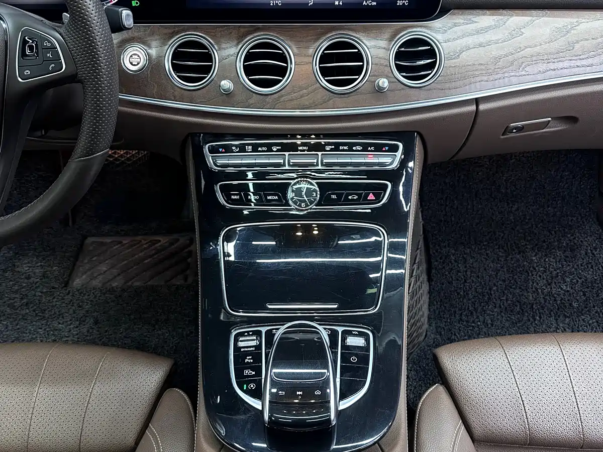 Mercedes-Benz E-Class 2017 E 200 L 4MATIC фото 9