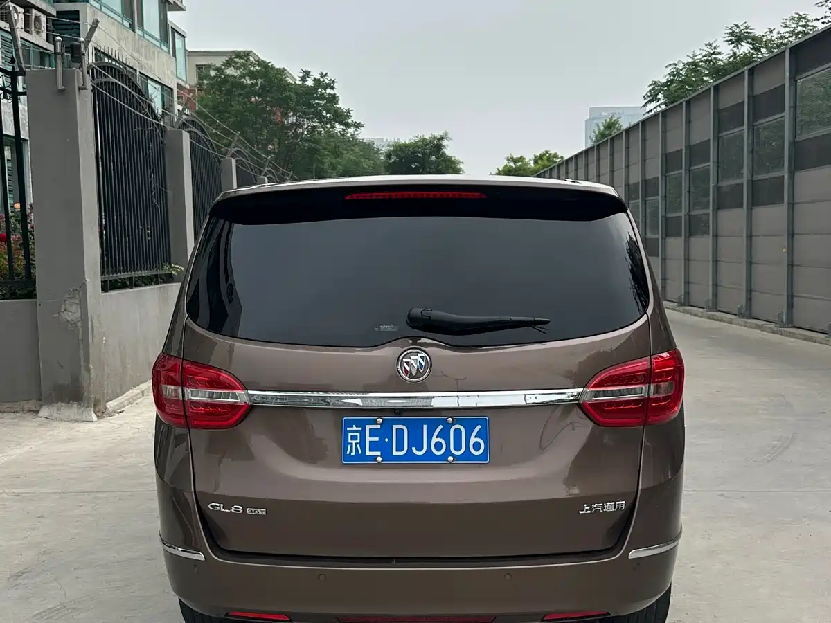 Buick GL8 2018 28T Premium Model China VI фото 5