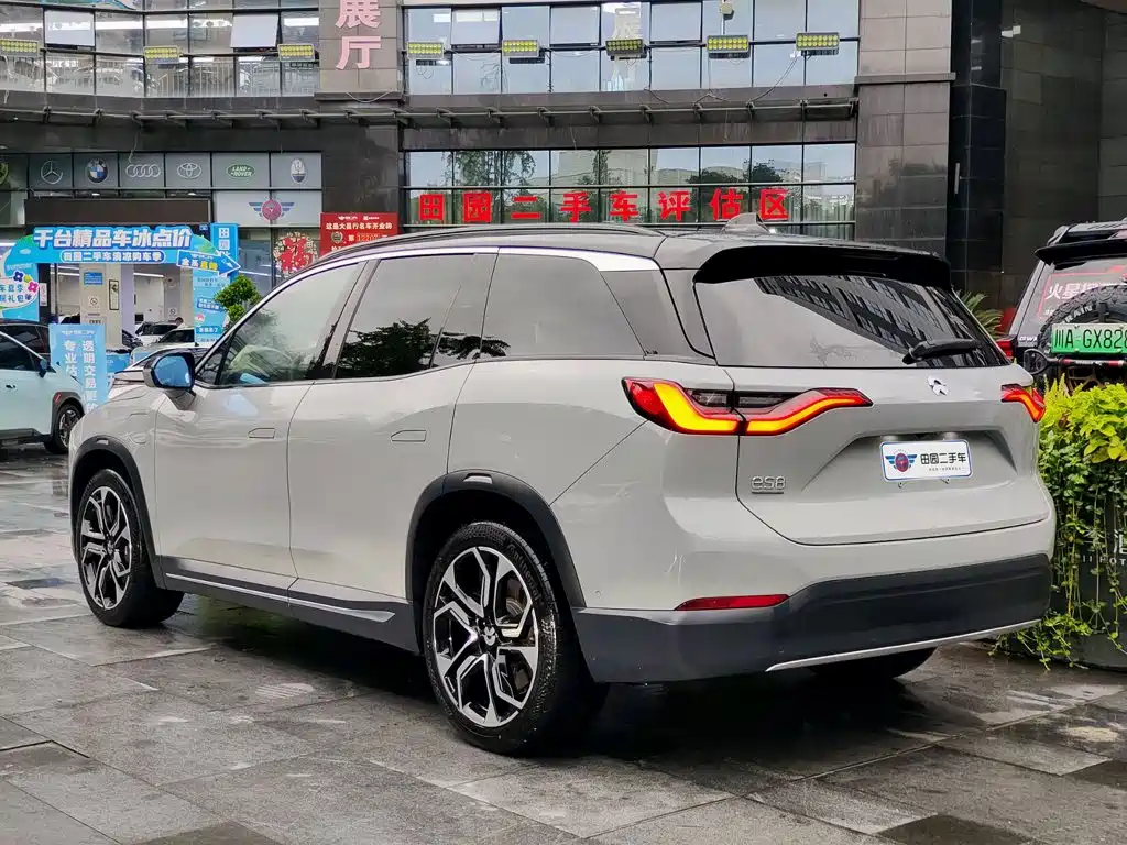 NIO ES8 2019 2018 Founder Edition