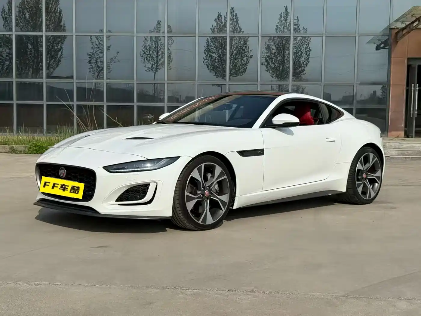 JAGUAR F TYPE