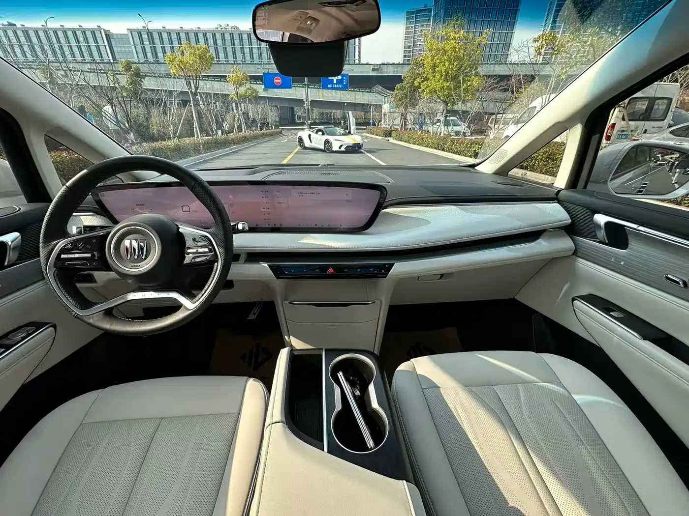 BUICK GL8 NEW ENERGY