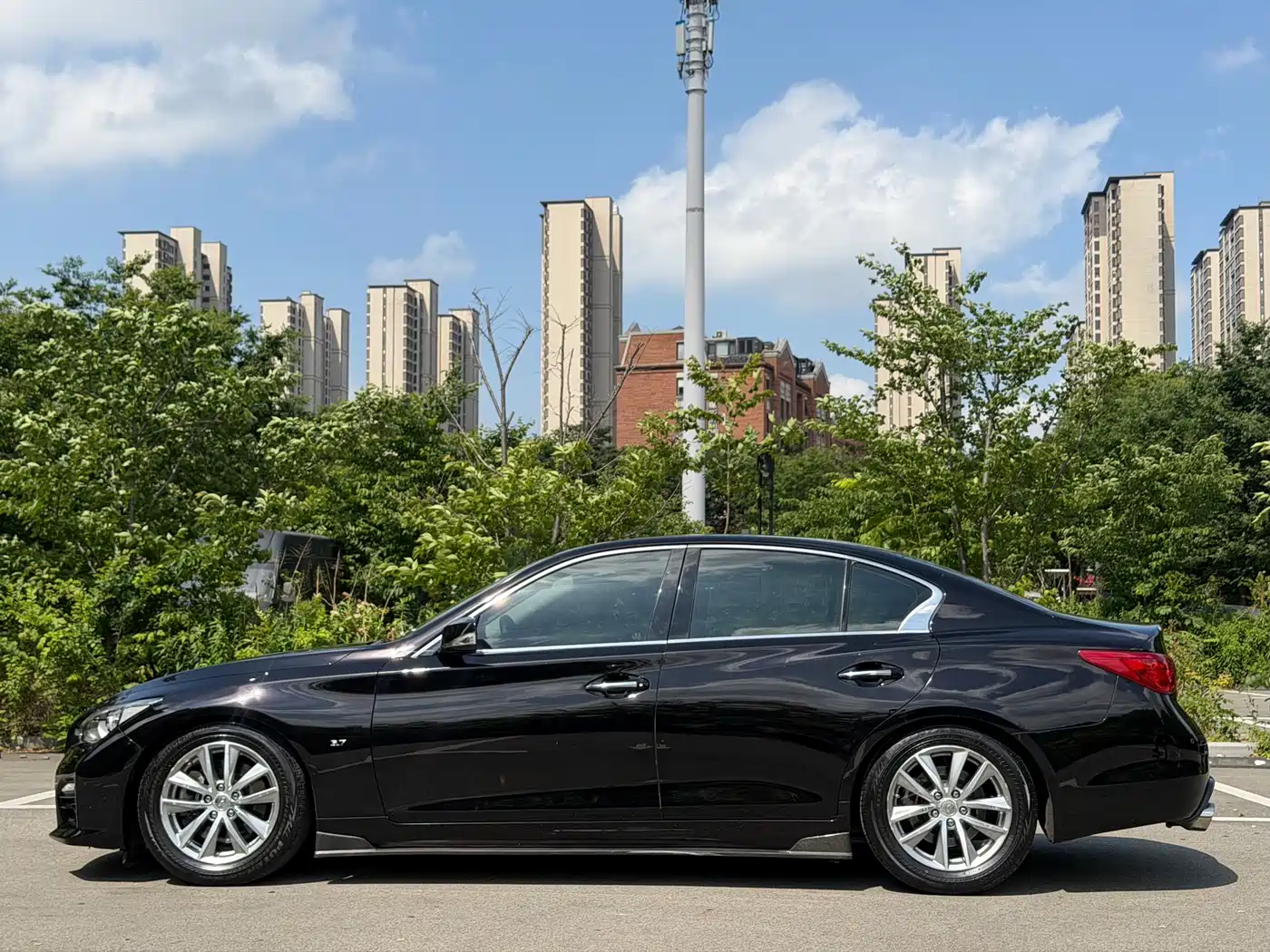 Infiniti Q50 2014 3.7L Comfort Edition фото 10