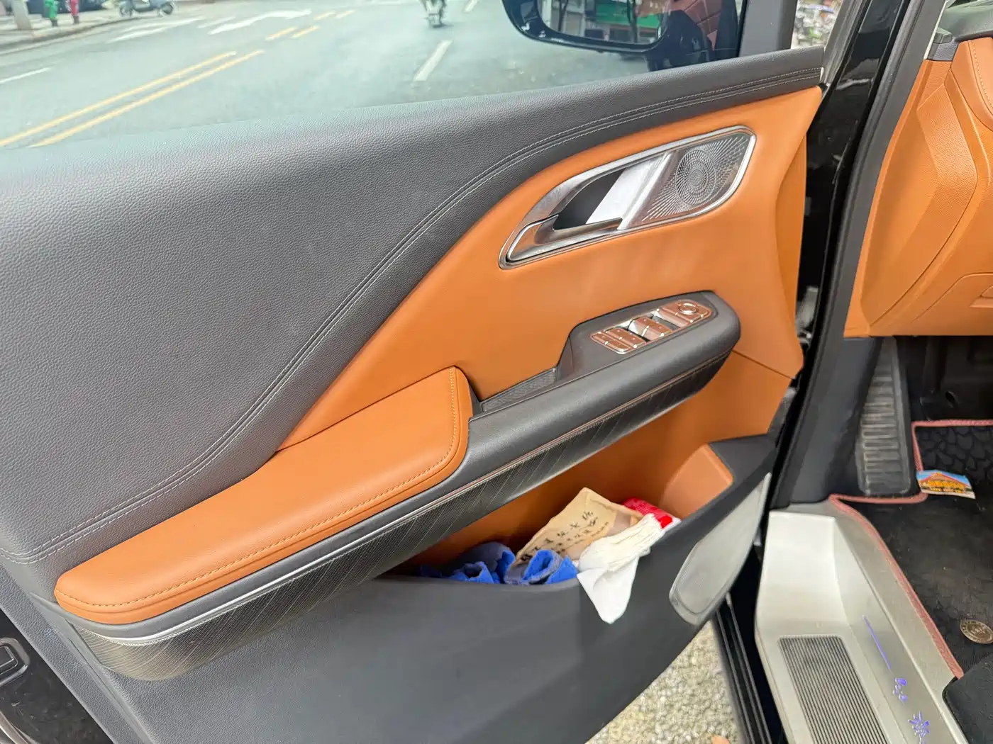 Hongqi HQ9 PHEV 2025 2024 Model 2.0T AWD Business Edition