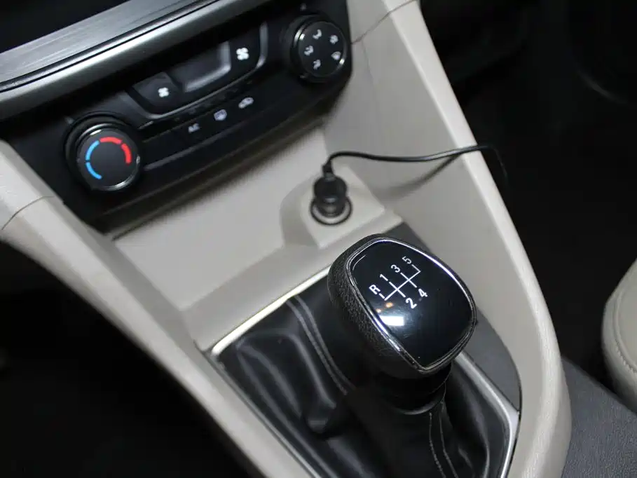 Photo 12 - Buick Excelle