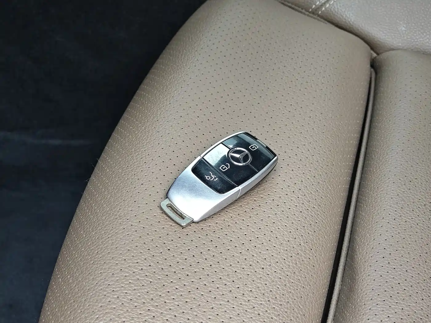 Mercedes-Benz E-Class 2019 E 260 L Sport фото 17