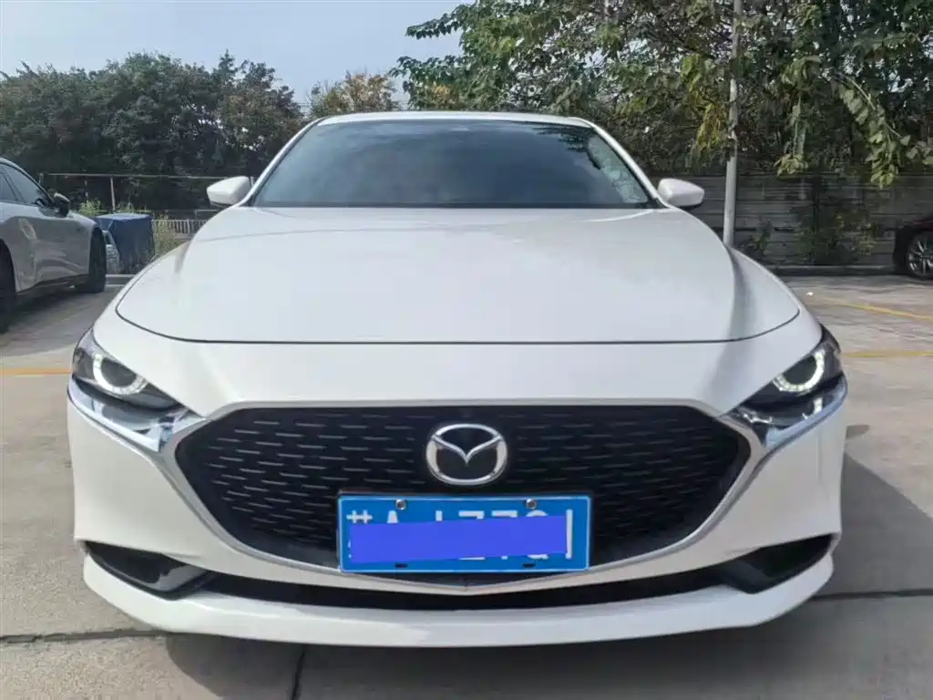 Mazda Mazda3 Axela 2024 2.0L Automatic Premium Prestige Edition фото 3