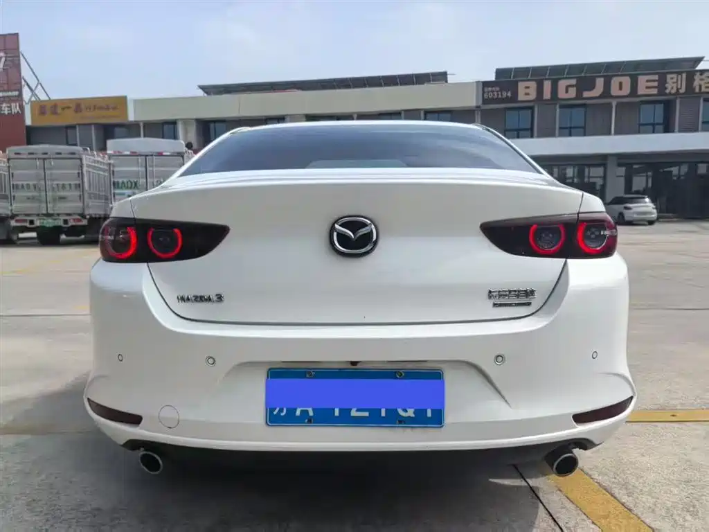 Mazda Mazda3 Axela 2024 2.0L Automatic Premium Prestige Edition фото 7