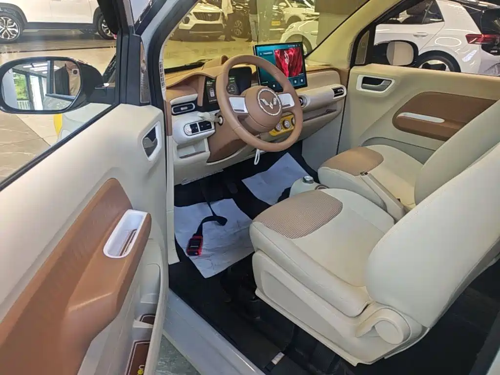 Wuling Motors Hongguang MINIEV 2026 2024 3rd Generation 215km Youth Edition