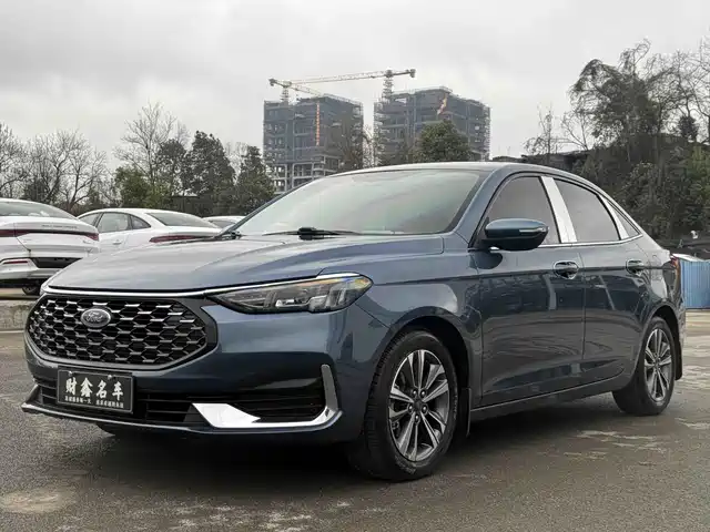 Ford Escort 1.5L, Автомат, Бриллиант