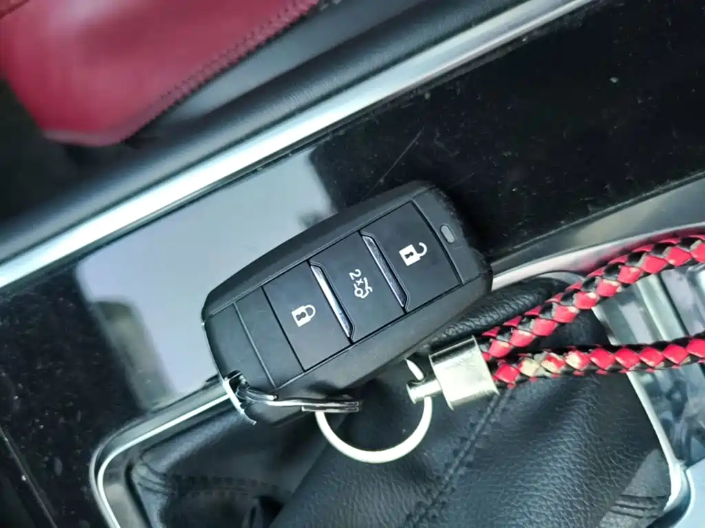 Фото 9 - Changan CS75