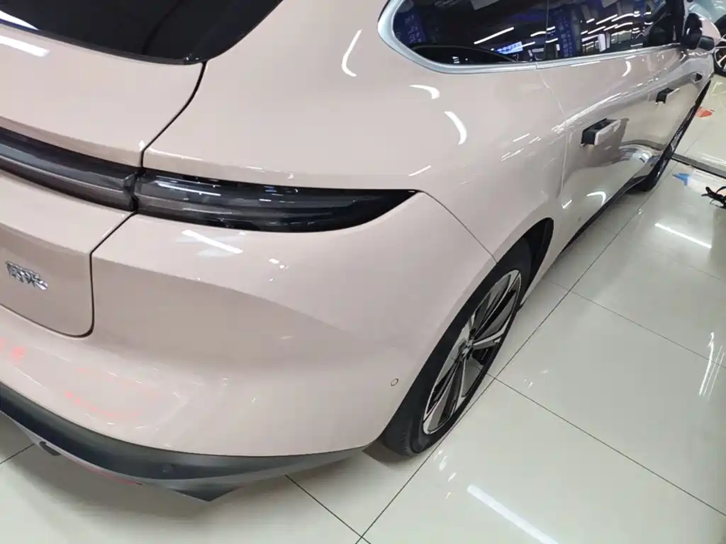Фото 8 - NIO ET5T