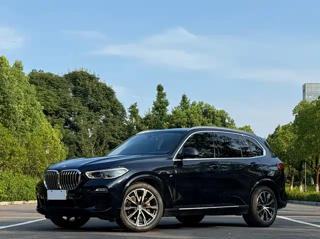 BMW X5 Рестайлинг, xDrive40i, M Спорт-пакет