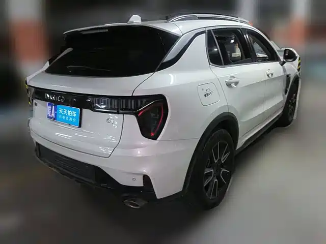 Lynk & Co 01 2021 2.0TD 2WD Pro — фото 2