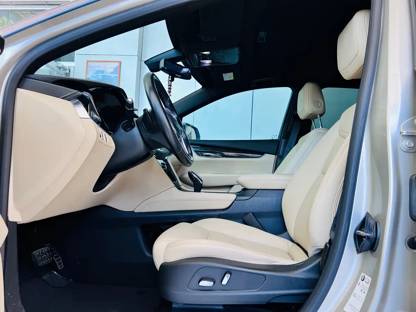 Cadillac XT5 2017 2016 25T Technology Model