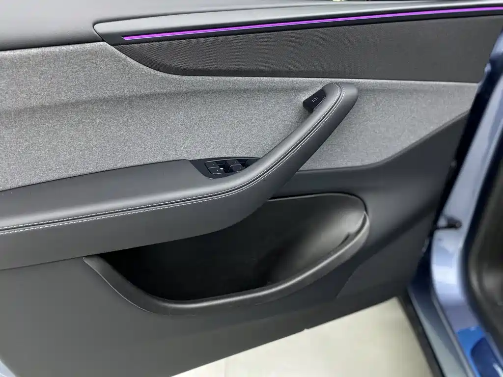 Tesla Model Y 2026 2026 Rear-Wheel Drive