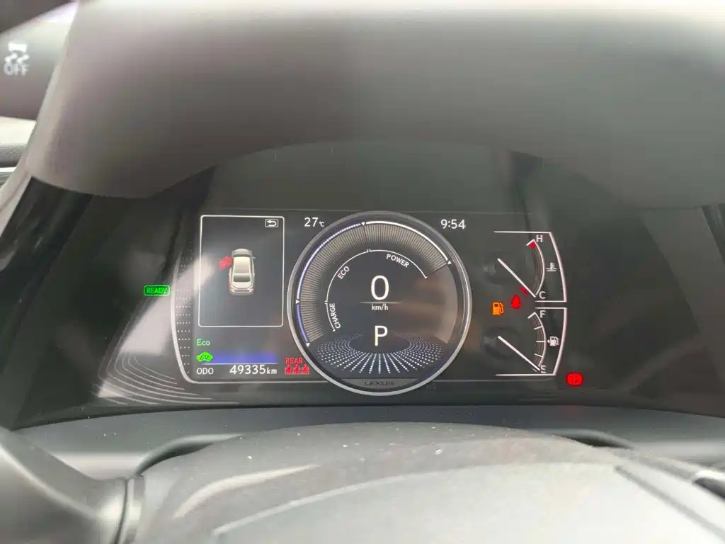 Фото 22 - Lexus ES