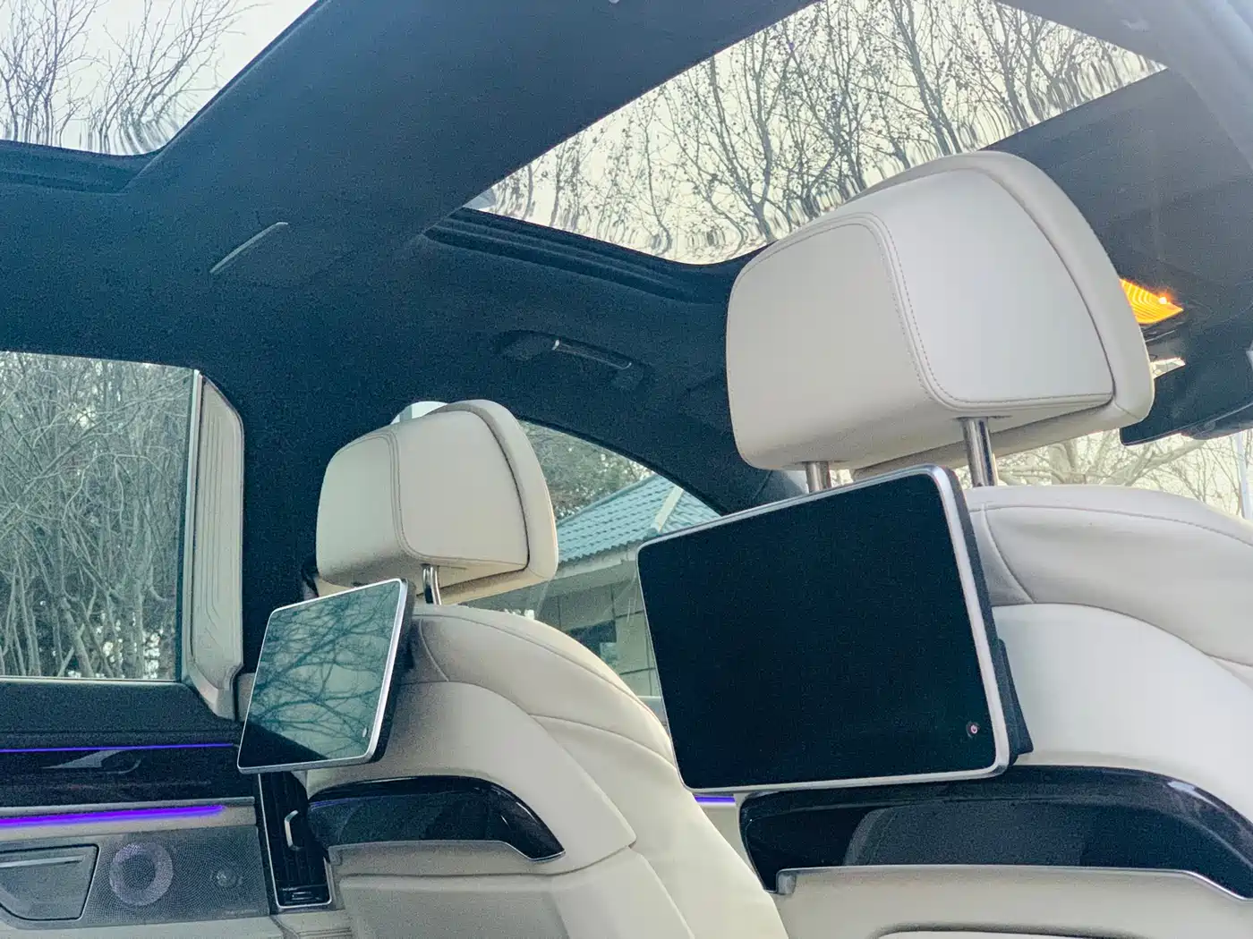 BMW 7 Series 2016 750Li xDrive 4-Seater фото 16